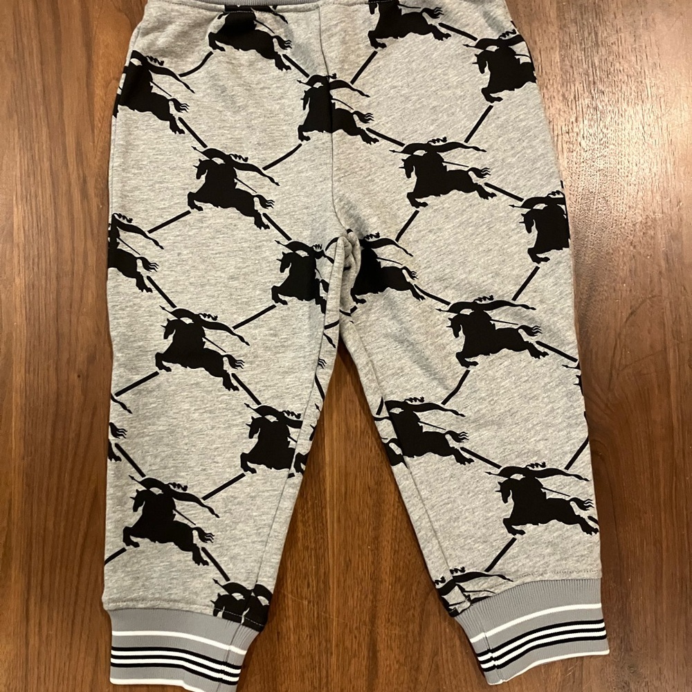 NEW! BURBERRY Boy's Sidney Equestrian Knight Printed Sweatpants - Picture 3 of 11